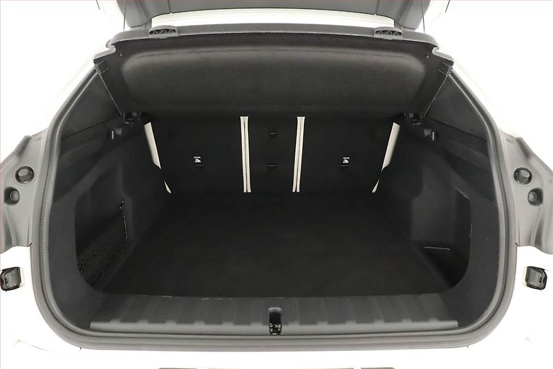 BMW X2 (2025) sDrive20i - fotka 11 z 27