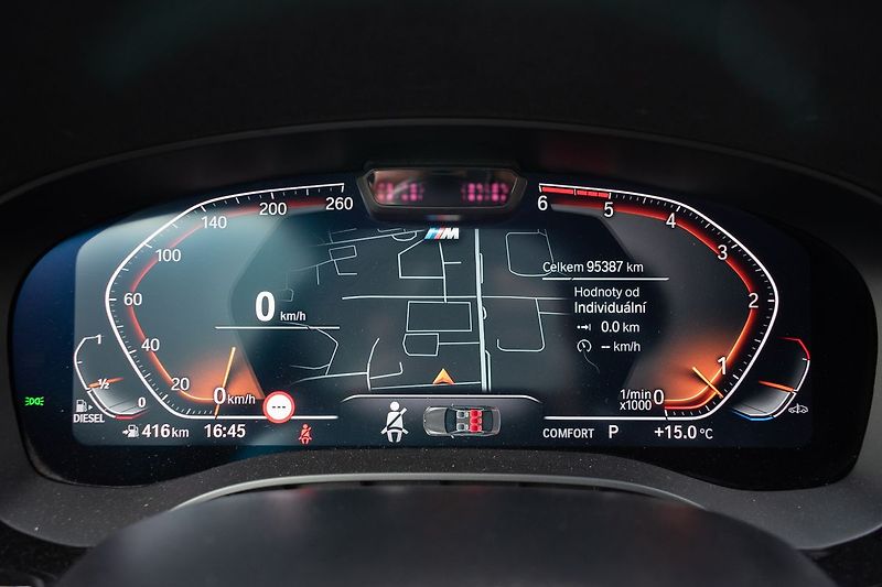 BMW Řada 5 530d xDrive ///MPAKET*ACC*DPH* - fotka 22 z 44