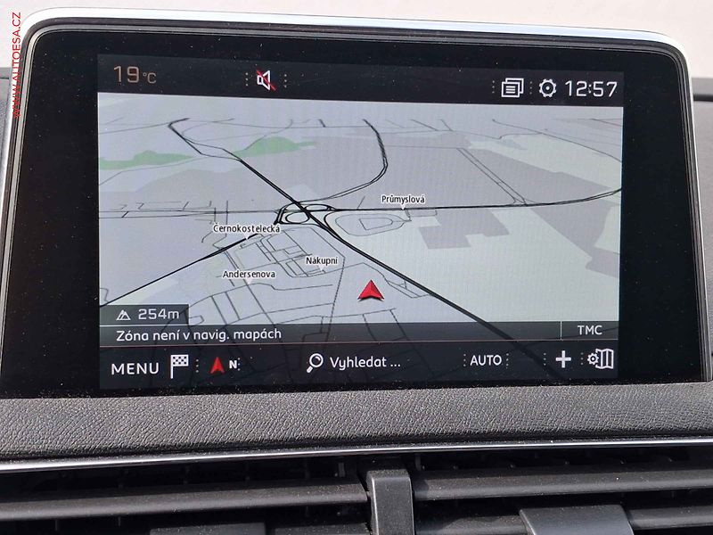 Peugeot 3008 (2020) 1.5 HDi, GT Line, AT, LED - fotka 15 z 18