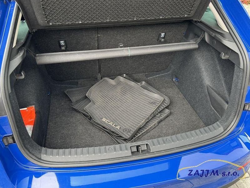 Škoda Scala Style plus 81kw + el kufr - fotka 50 z 51