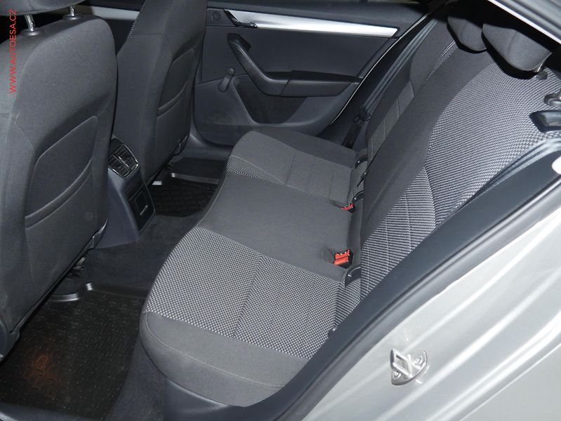 Škoda Octavia (2016) 1.4 TSi, ČR, Ambition - fotka 10 z 18