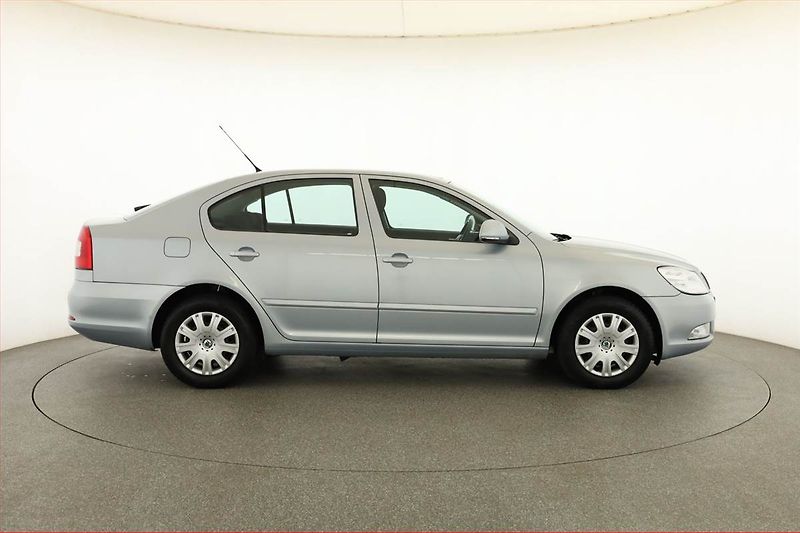 Škoda Octavia (2010) Ambiente Plus 1.4 TSI, po STK - fotka 6 z 15