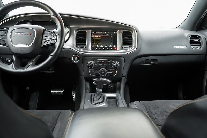 Dodge Charger 6.4 HEMI DAYTONA EDITION - fotka 16 z 35