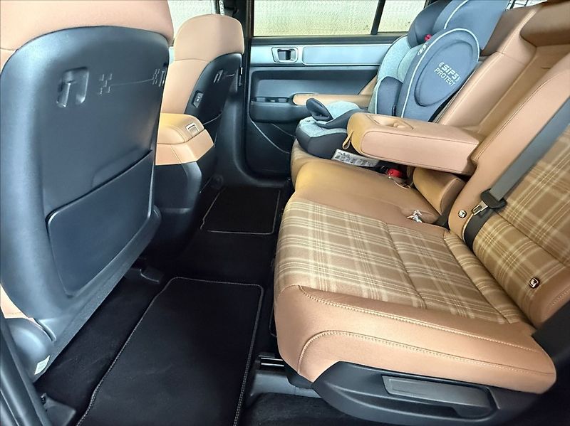Hyundai Santa Fe 1,6 TGDI PHEV 4WD COMFORT - fotka 9 z 20