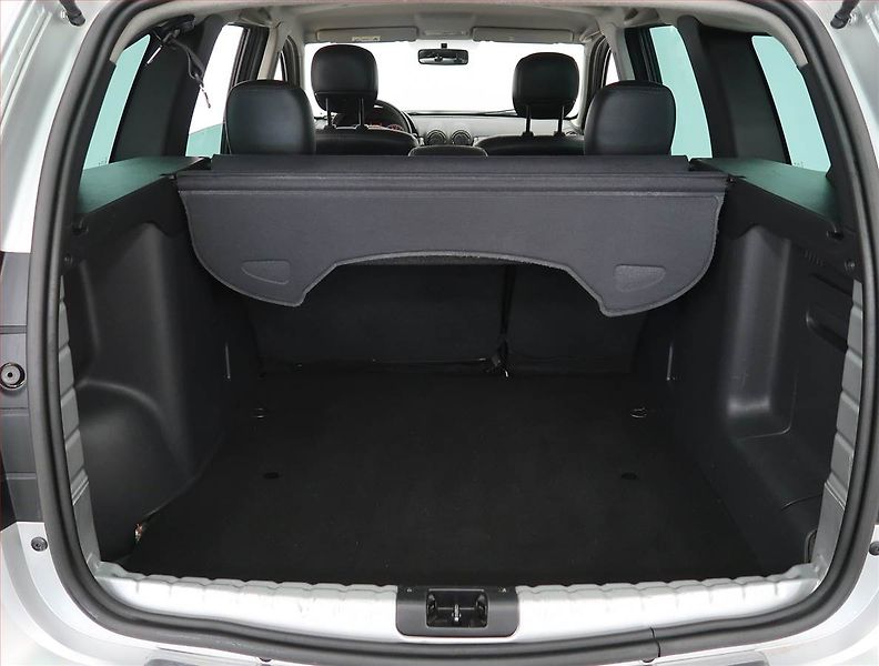 Dacia Duster (2011) 1.5 dCi, Park. senzory - fotka 13 z 15