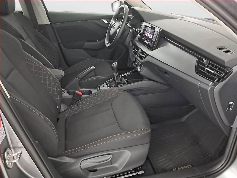 Škoda Kamiq (2023) Ambition 1.0 TSI - fotka 9 z 17