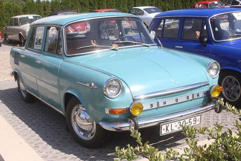 Škoda 100