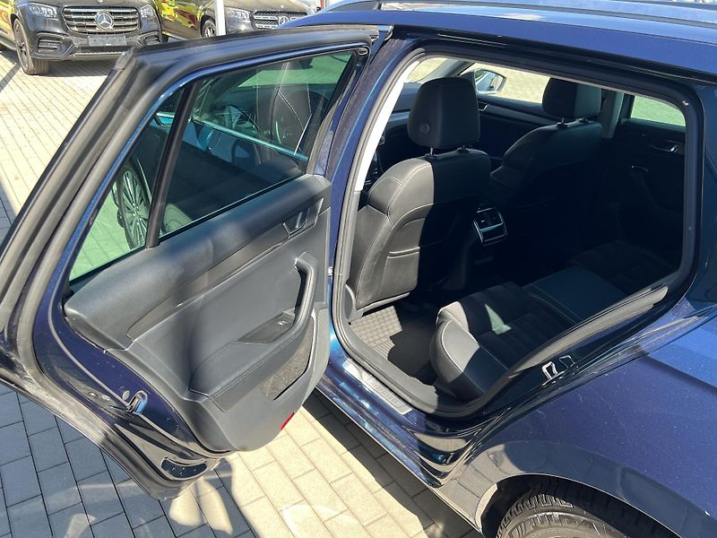 Škoda Superb 2.0TDi*110kw*DSG*Style - fotka 28 z 39