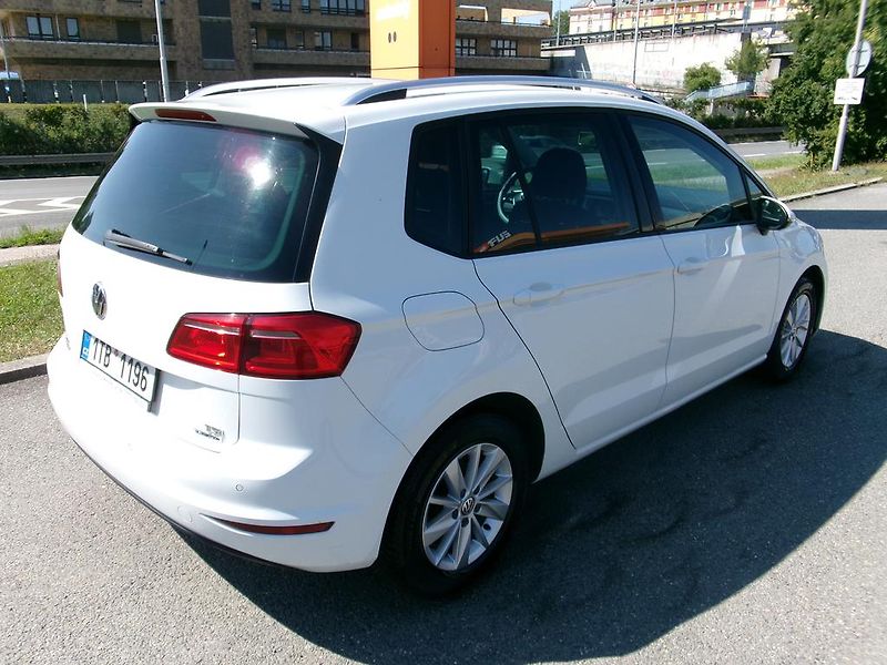 Volkswagen Golf Sportsvan 1.2 TSi KOUPENO ČR,1.MAJITEL - fotka 6 z 14