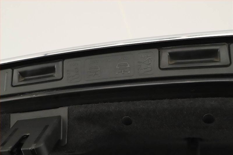 Škoda Superb (2010) 1.4 TSI, Tempomat - fotka 16 z 16