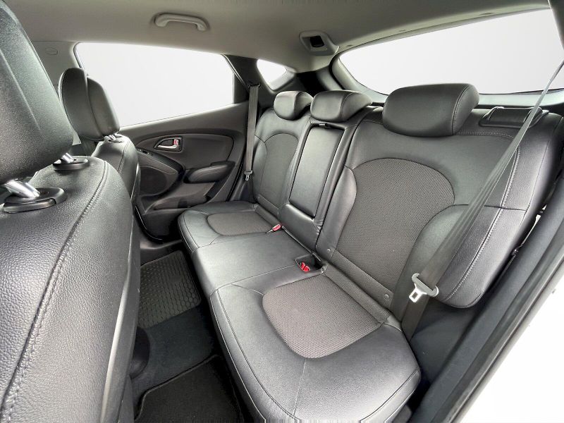 Hyundai ix35 (2014) 1.7 CRDI 85 kW - fotka 19 z 26