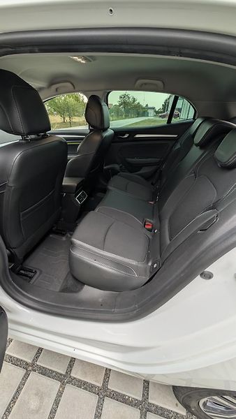 Renault Mégane (2022) 1.3 TCe, Automat, Kůže - fotka 11 z 15