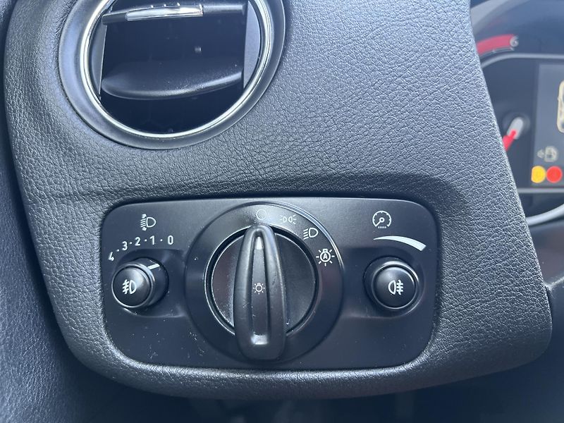 Ford Mondeo 2.0TDCi KLIMA KŮŽE TEMPOMAT - fotka 13 z 38