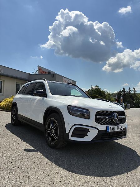 Mercedes-Benz GLB (2025) 200d 4MATIC - fotka 2 z 15