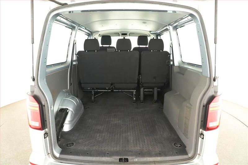 Volkswagen Transporter (2021) 2.0 TDI, Bus, 5Míst, ČR, 1Maj - fotka 11 z 18