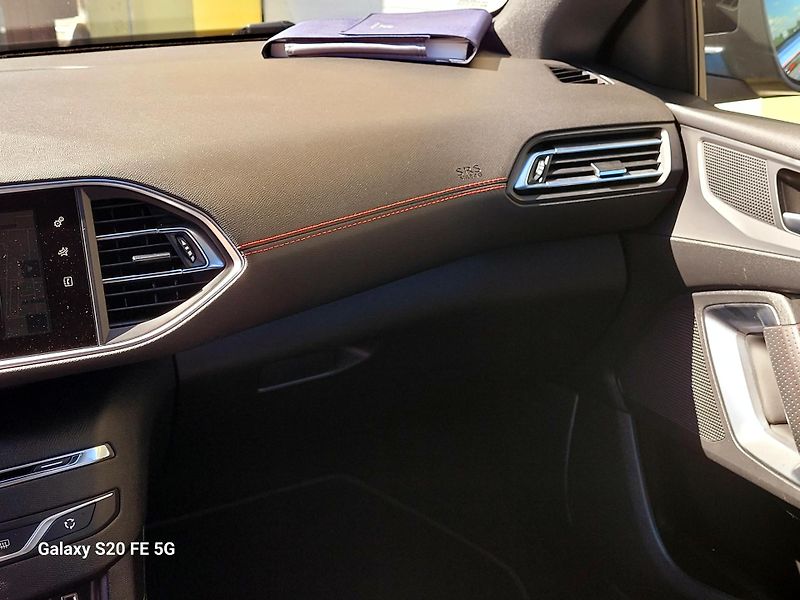 Peugeot 308 eHDi GT Line*SERV.KNIHA ROZVOD - fotka 30 z 45