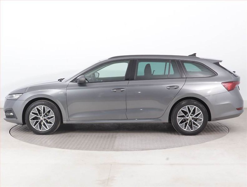 Škoda Octavia (2023) Ambition 2.0 TDI, Automat - fotka 3 z 16