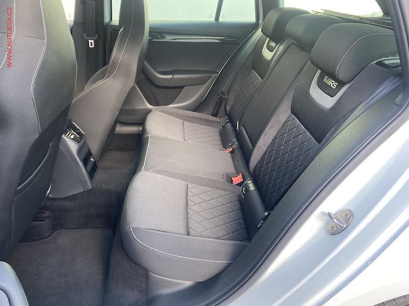 Škoda Octavia (2017) 2.0TDi, RS, LED, panor - fotka 10 z 19