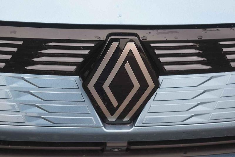 Renault Symbioz je křížencem mezi kombi a SUV