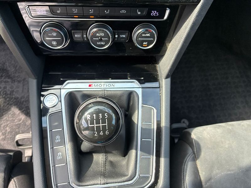 Volkswagen Passat 2.0 TDi 110 kW 4x4 HighLine ČR - fotka 15 z 26