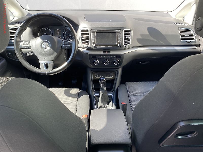 Volkswagen Sharan (2013) 2.0 TDi, Comfortline, panor - fotka 8 z 18