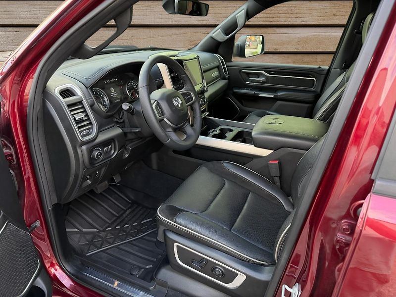 Dodge RAM (2019) +HEMI+LARAMIE+OFFROAD PAKET+ - fotka 13 z 22