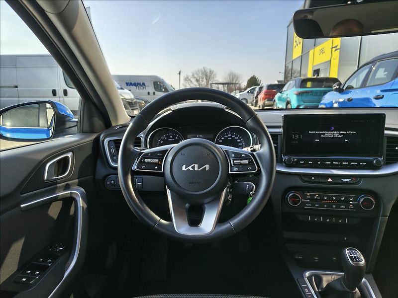 Kia Ceed 1,5 T-GDi 118kw  TOP - fotka 6 z 14