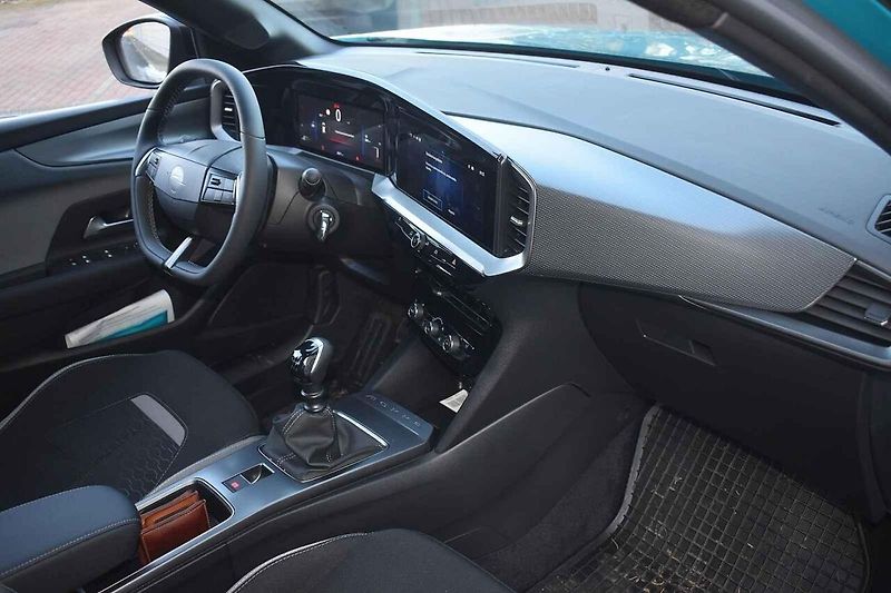 Opel Mokka je stále jedno z nejhezčích malých SUV.