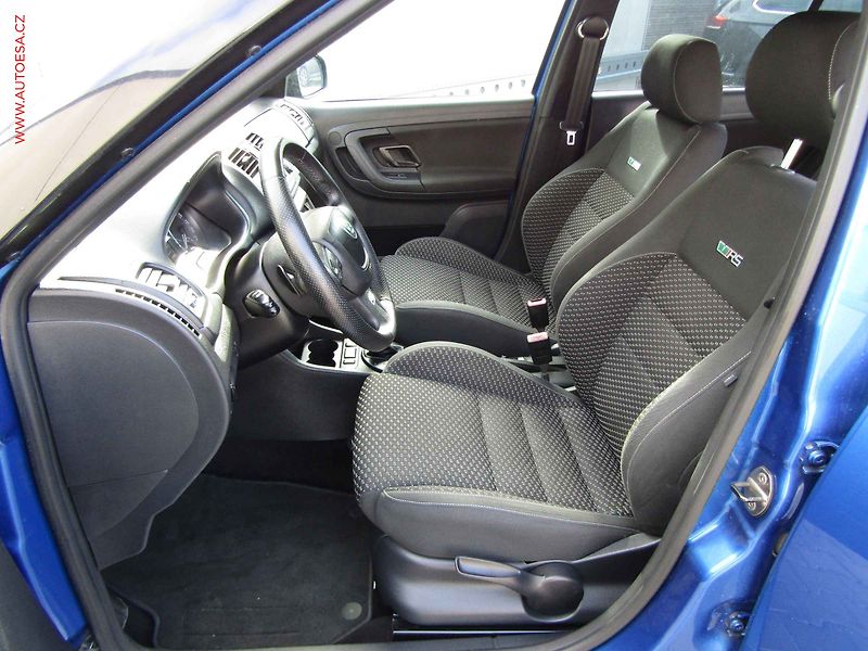 Škoda Fabia (2011) 1.4 TSi, 1.maj, RS, servis - fotka 9 z 19