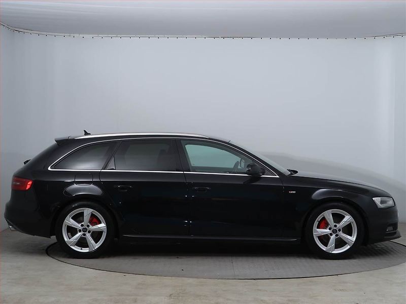Audi A4 (2013) S-Line 3.0 TDI, 4X4, Automat - fotka 6 z 18
