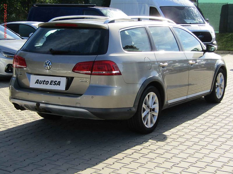 Volkswagen Passat (2013) 2.0 TDi 4x4, ČR, Alltrack - fotka 4 z 16