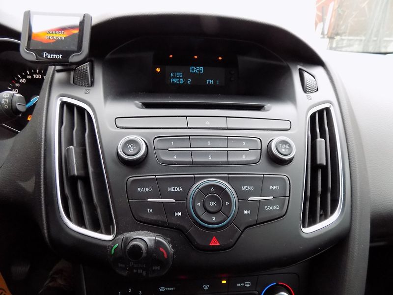 Ford Focus (2017) 1.0/Eco-Boost/Klimatizace/ - fotka 29 z 33