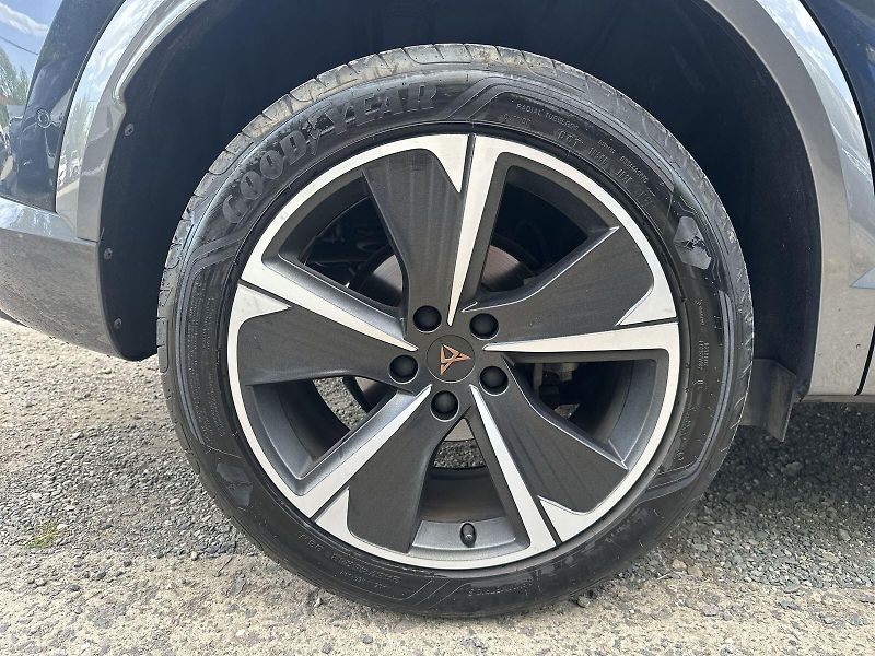 Cupra Formentor (2024) 1.5 TSI DSG - fotka 25 z 28