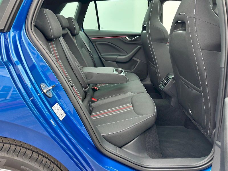 Škoda Kamiq (2025) 1,5 TSI / 110 KW / DSG / Monte - fotka 9 z 30