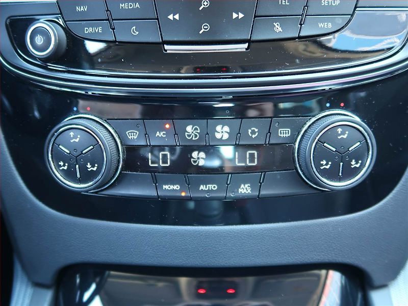 Peugeot 508 (2017) Allure 2.0 BlueHDi, Automat - fotka 17 z 19