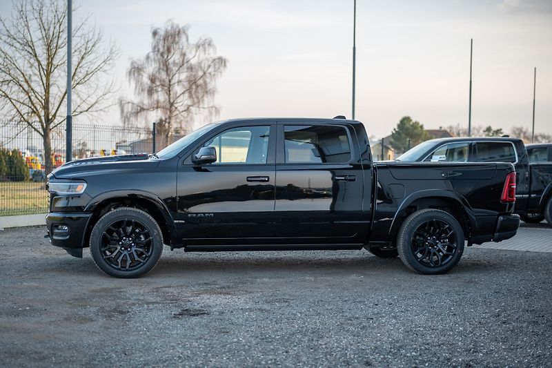 Dodge RAM (2025) 1500 LIMITED 3.0l - fotka 2 z 15