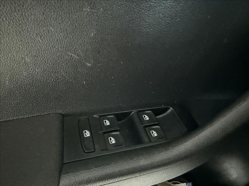 Škoda Fabia 1,2   TSI 81kW,SERVISKA - fotka 10 z 24