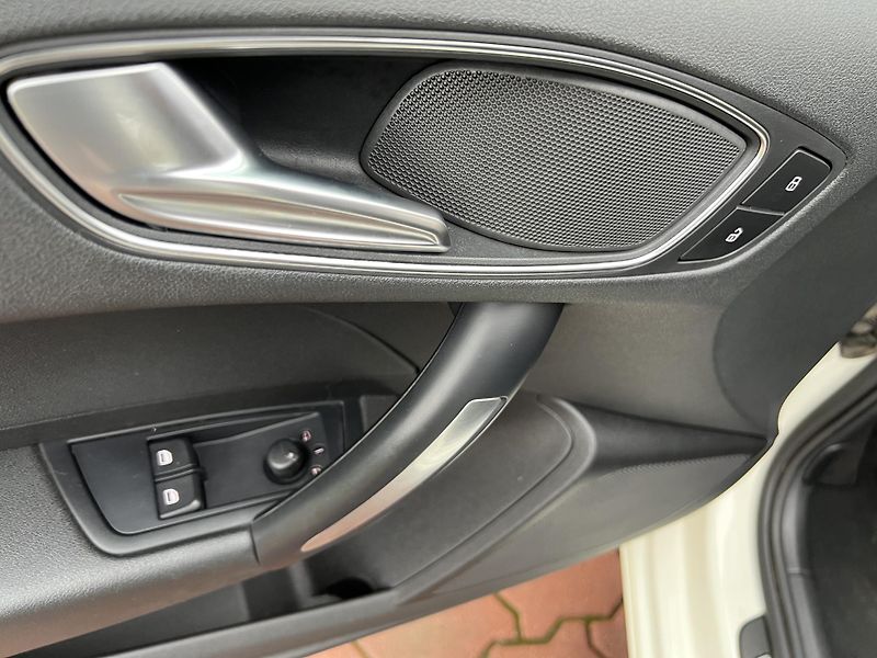 Audi A1 1.2TFSI 63KW,KůŽE,NAVI,2xALU - fotka 29 z 42
