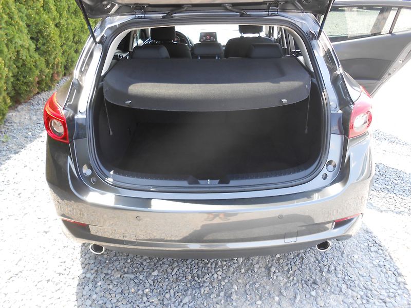 Mazda 3 2.0,FULL LED,KAMERA,head-up - fotka 25 z 49