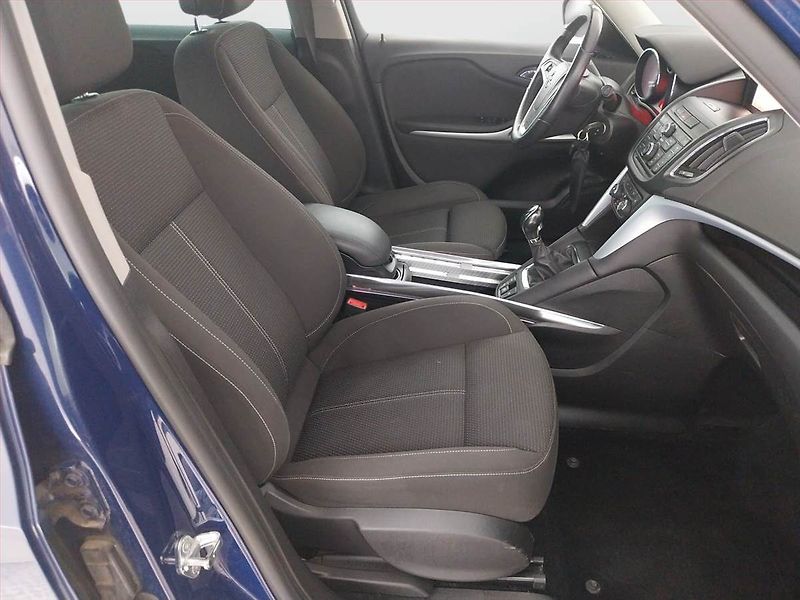 Opel Zafira (2014) 1.6 CDTI, Navi, Tempomat - fotka 9 z 16