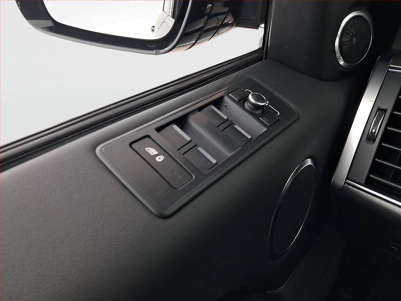Land Rover Range Rover Sport (2017) 3.0 SDV6 - fotka 21 z 23