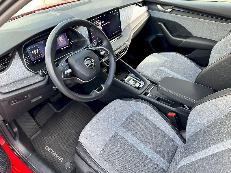 Škoda Octavia (2024) 1.5 TSI 110kW MHEV Top Selecti - fotka 6 z 23