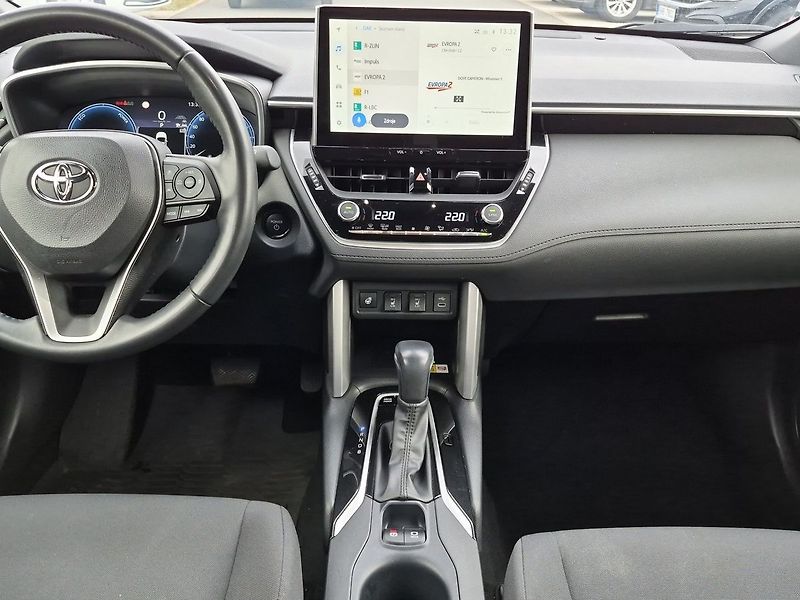 Toyota Corolla Cross Style Tech 1,8 HEV e-CVT - fotka 12 z 26