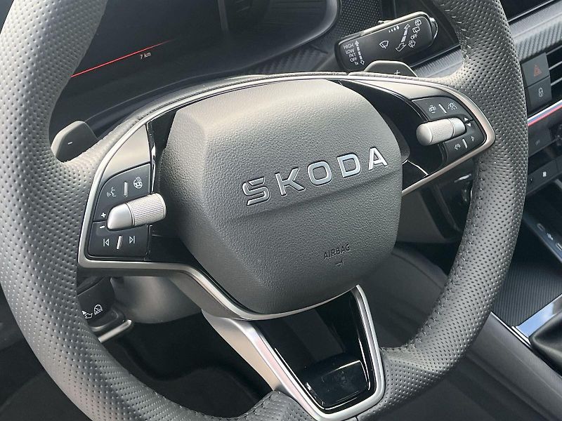 Škoda Kamiq (2026) 1.0 TSI 85 KW DSG Monte Carlo - fotka 21 z 27
