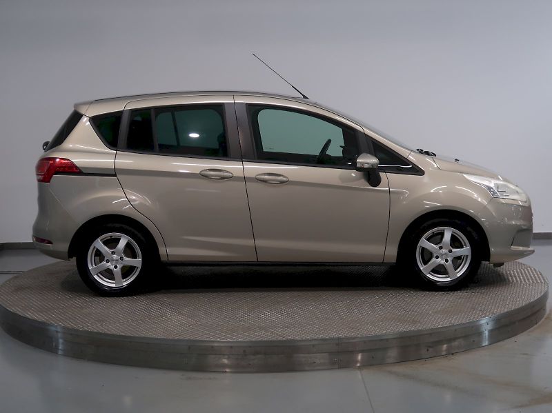 Ford B-MAX (2014) TREND 1.0EcoBoost 74KW - fotka 8 z 23