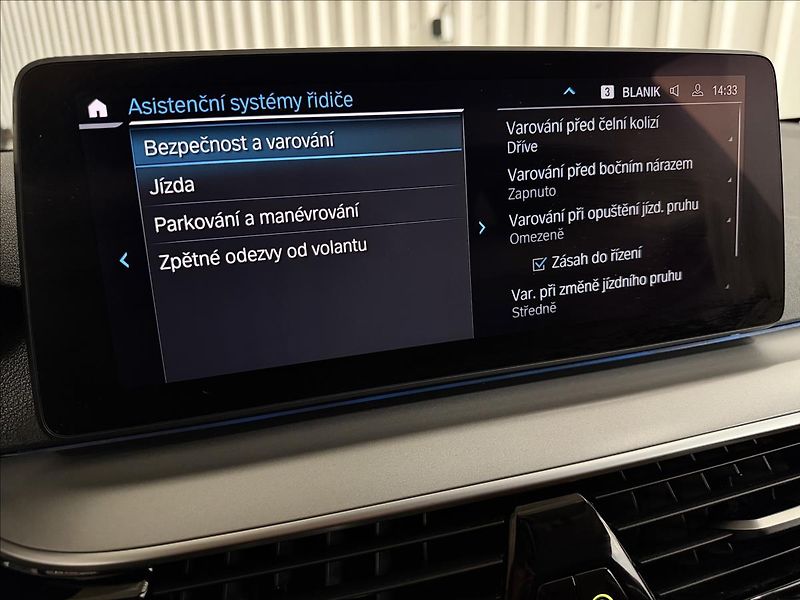 BMW Řada 5 530E XDRIVE ACC LASER TAŽNÉ - fotka 24 z 47