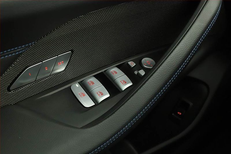 BMW Řada 4 (2025) M440i xDrive, Sport Line - fotka 22 z 25