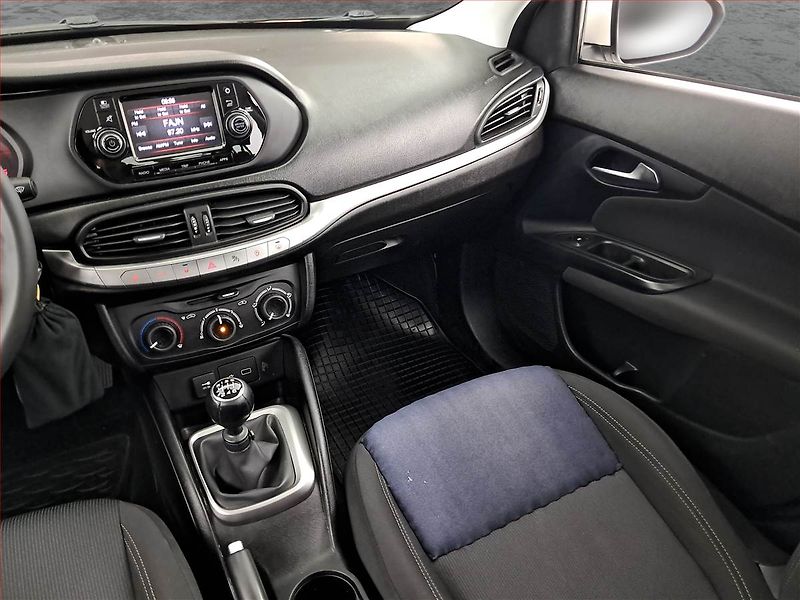 Fiat Tipo (2019) 1.6 MultiJet, Tempomat - fotka 8 z 16