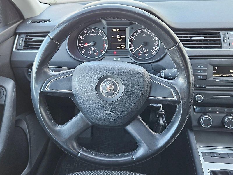 Škoda Octavia (2013) Ambition 1,2TSI - fotka 5 z 22