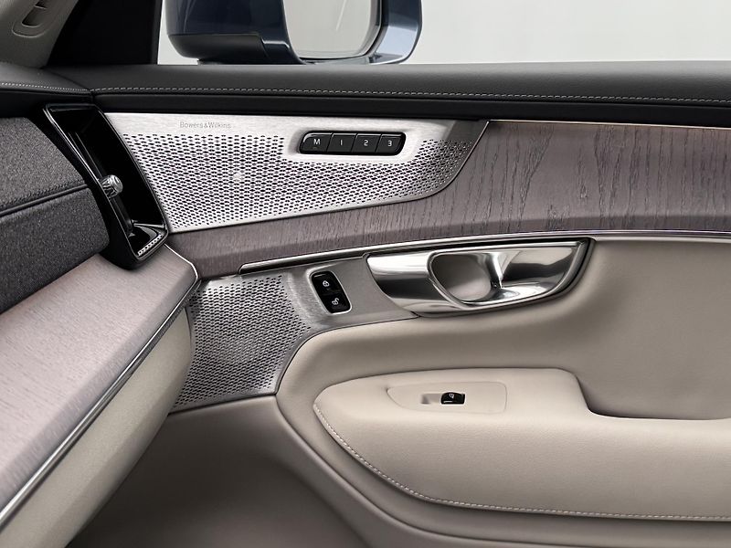 Volvo XC90 (2026) B5 AWD AUT BRIGHT PLUS 7míst - fotka 19 z 25